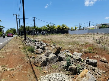 Commercial Land