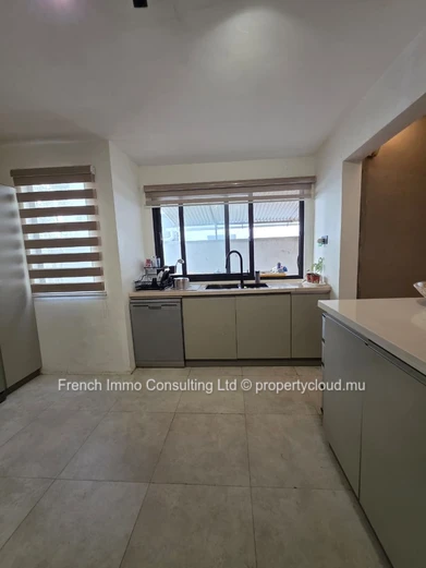 Maison au style mauricien, en vente locale a pereybere