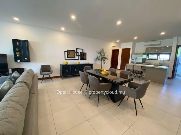 Exclusivité Pointe aux Canonniers. Splendide RDJ dans immeuble neuf, 3 chambres en suite, plage à 100m piscine commune. (Mandat exclusif)