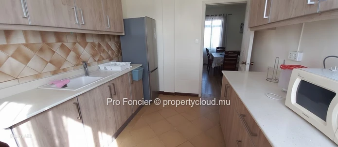 Apartment for rent in Quatre-Bornes - Space,comfort in a Residential Setting.