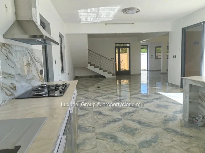 Luxury 5-Bedroom Villa for Rent in Cap Malheureux