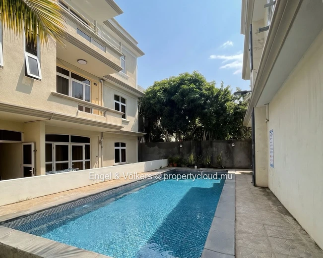 3-Bedroom Apartment with Shared Pool