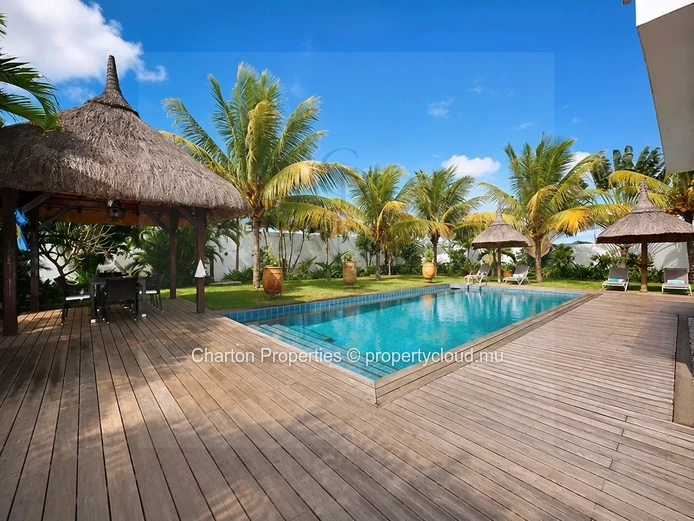 Villa de prestige 4 chambres en pleine propriété à Grand Baie