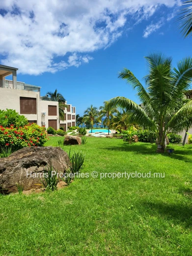 Beachfront Ground-Floor Apartment – Flic en Flac (Sole Mandate)