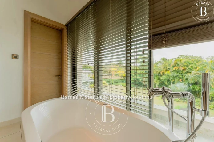 ANAHITA GOLF RESORT - Luxury 4-Bedroom Villa
