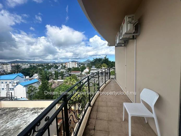 Spacieux appartement 3 chambres proche de la mer à Flic en Flac – Ile Maurice