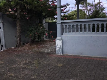 8 Bedroom House