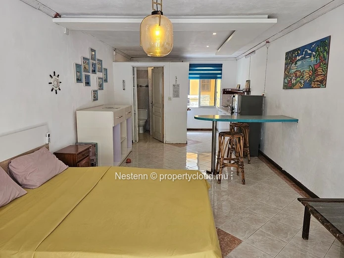 Bright studio steps from the beach
