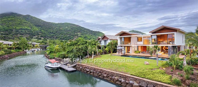 Villa For Sale In Black River
