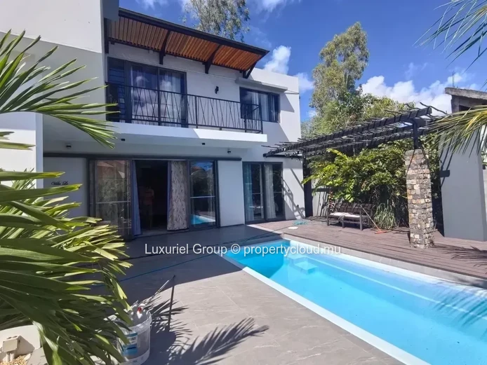 Villa contemporaine de standing avec piscine privée