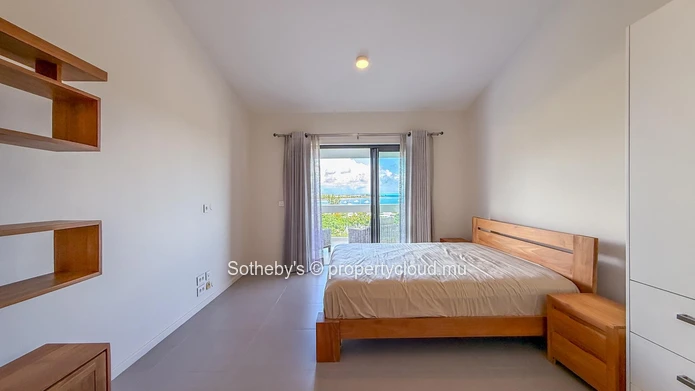 Sea View Spotlight