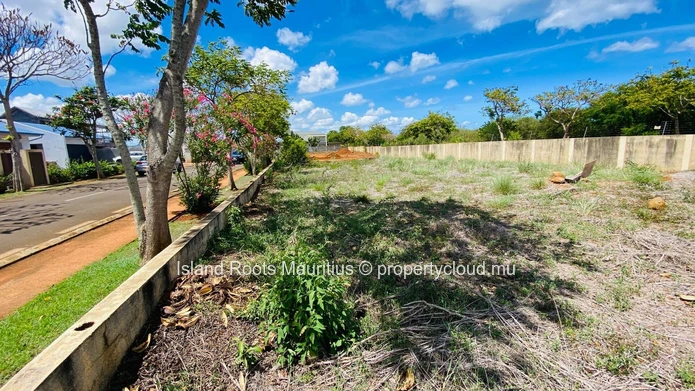 Discover this appealing plot of land located within a secure gated residence in Pointe aux Piments.