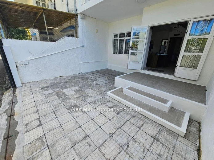Appartement spacieux de 2 chambres à Blue Bay, à distance de marche de la plage