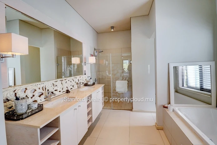 Beachfront Penthouse for Sale - 4 Bedrooms, Tamarin, West