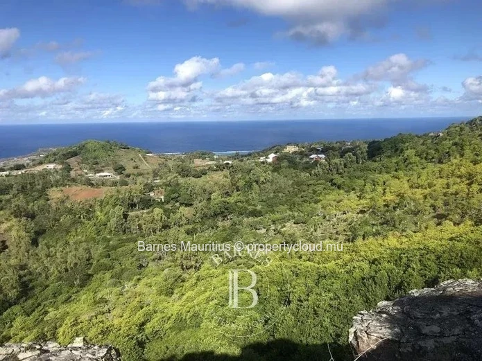 RODRIGUES - Terrain résidentiel en toute propriété - 45 Perches