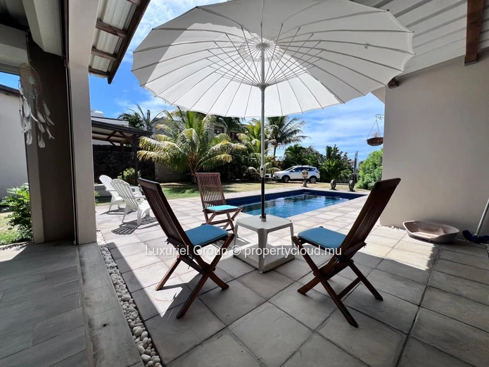 Raffinement Et Confort – Villa Moderne Avec Dépendance Et Piscine Au Sel