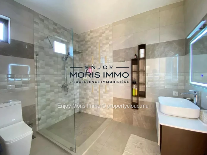 Modern villa for rent in Grand Baie – Mauritius | 200 m² | 3 bedrooms | Private pool