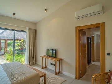 5 Bedroom Villa