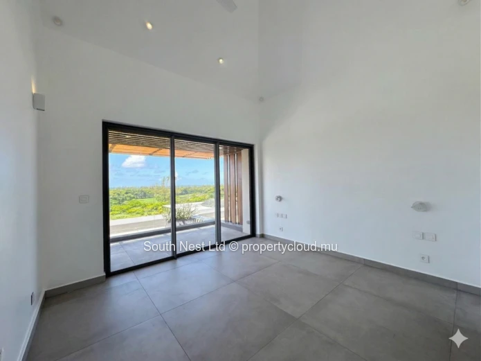 Luxury villa with access to a 5-star lifestyle in Valriche