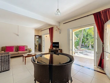 10 Bedroom House