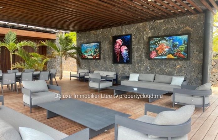 Pereybere Beachfront 3BR Apartment