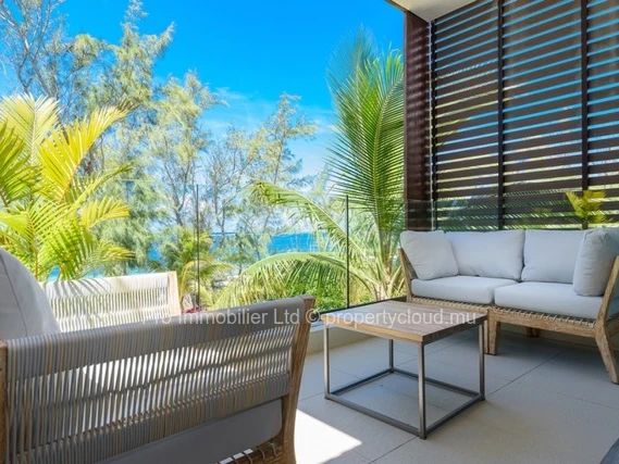 Elegant Beachfront Living in Belle Mare .
