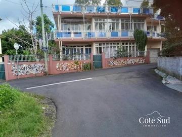 Appartement de 8 Chambres