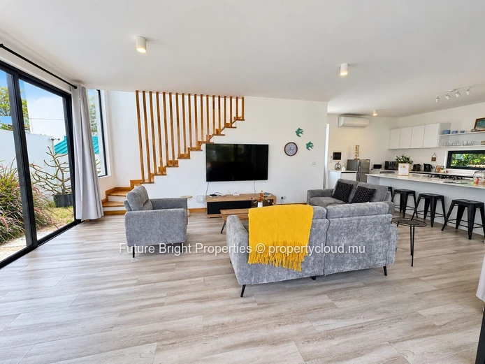 Maison contemporaine — Design, confort & potentiel locatif