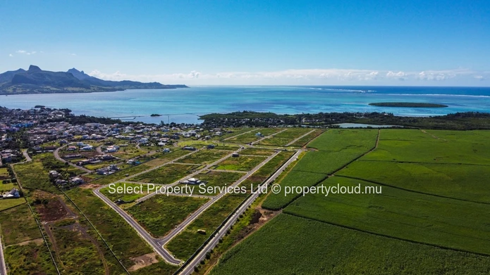 Terrain résidentiel à vendre – Côté Mer, Morcellement Beau Vallon