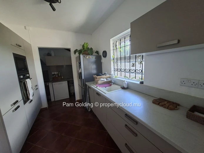 À Vendre – Charmante Villa de 220 m² à Calodyne