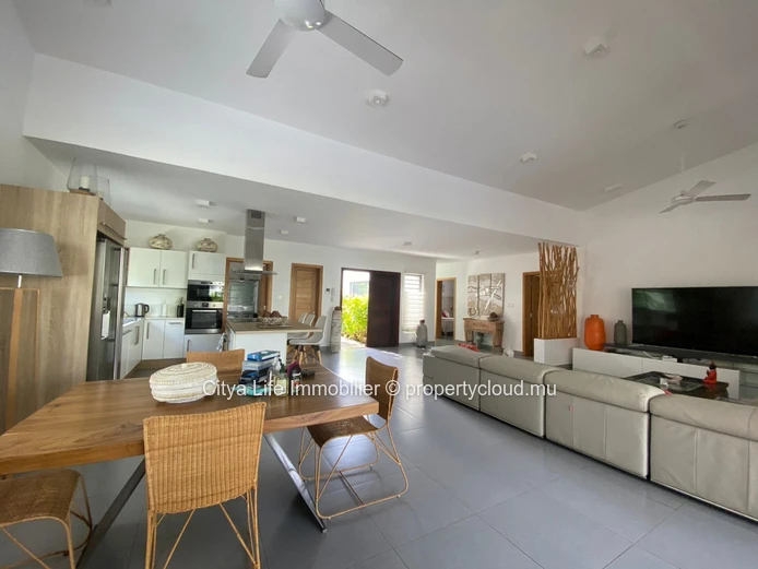Maison / Villa RES - IML-867
