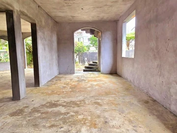 9 Bedroom Villa