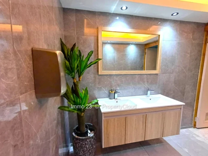 Office - 437m2 - Port Louis