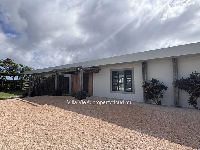 Mont Piton - Maison de plain pied de 4 chambres avec piscine et jardin