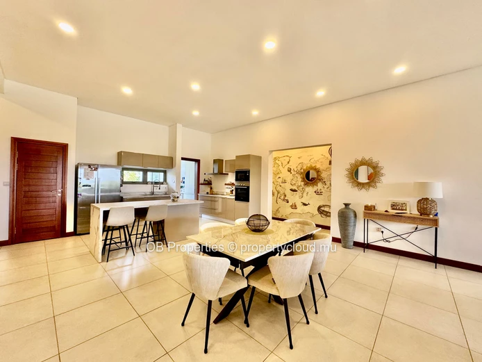 Exceptional 3-Bedroom Apartment with Sea View
