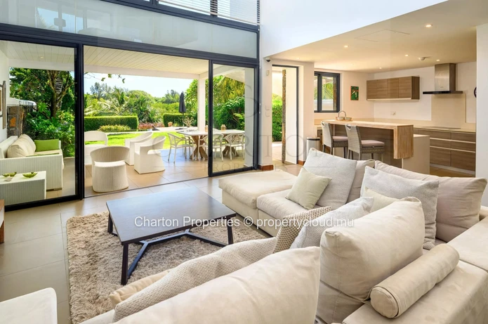 4-bedroom apartment between light, privacy and sunsets