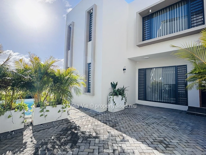 Péreybère - Charming 3-bedroom duplex with swimming pool