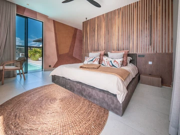 5 Bedroom Villa