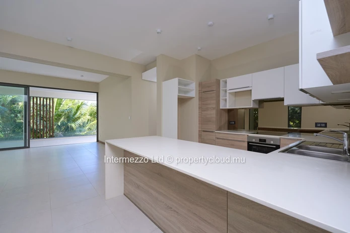 Appartement à Vendre Pointe aux Canonniers – Rooftop Privatif avec Piscine, Vue Mer, Résidence Premium | Accessible É...