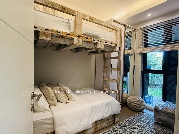 Élégant Appartement Rez-de-Jardin 2,5 Chambres avec Jardin Privatif – Azuri