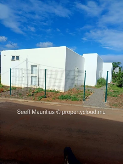 Serene Modern Living Near Balaclava