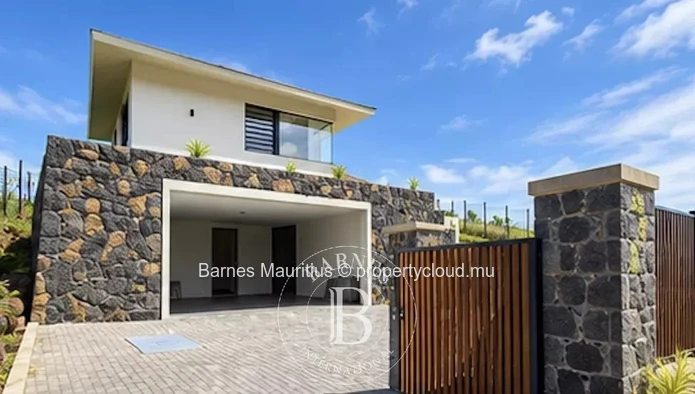 BELLE VUE - Brand New Executive Home - 3 Bedrooms