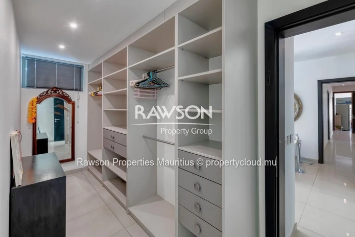Luxury Villa For Rent In Mont Mascal