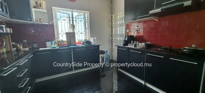 Belle maison semi-meublée de style mauricien