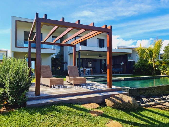 4-Bedroom Villa in Akasha Villas, Cap Tamarin – Private Pool & Coastal Views