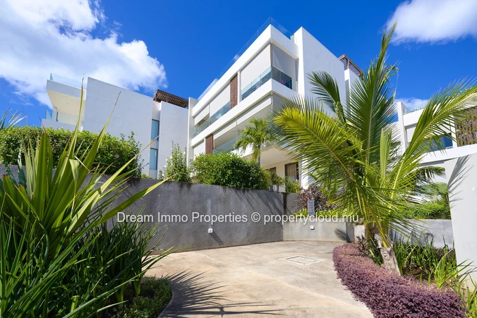 Appartement Neuf Avec Toit Terrasse Prive Vue Mer A Pointe  Aux Canonniers - Ile Maurice