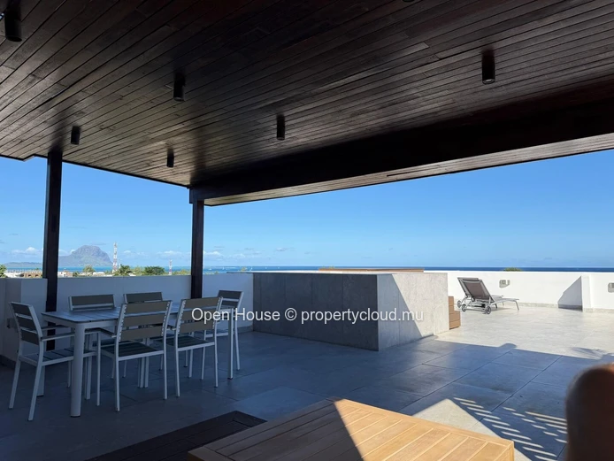 Luxury 3-Bedroom Penthouse with Private Pool in Tamarin (Sole Mandate)