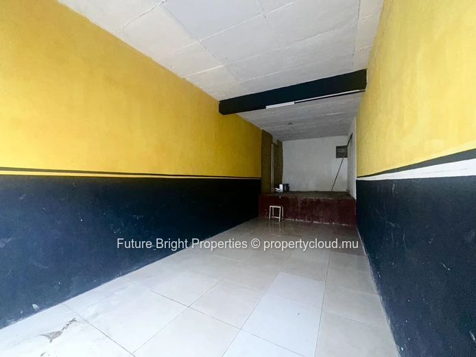 Commercial Building for Sale in Roches Brunes