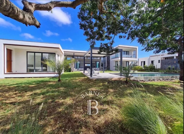 Tamarin - Exceptional Villa - 5 bedrooms en suite