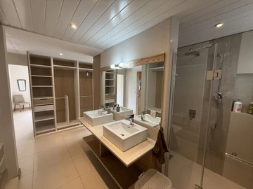 4 Bedroom Townhouse, Duplex